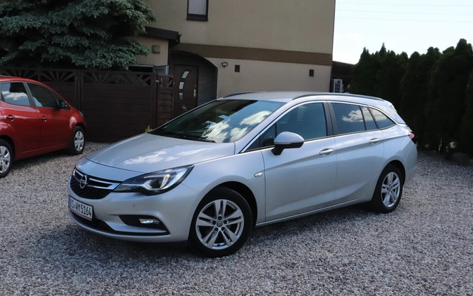 Opel Astra cena 42950 przebieg: 135654, rok produkcji 2019 z Kosów Lacki małe 326